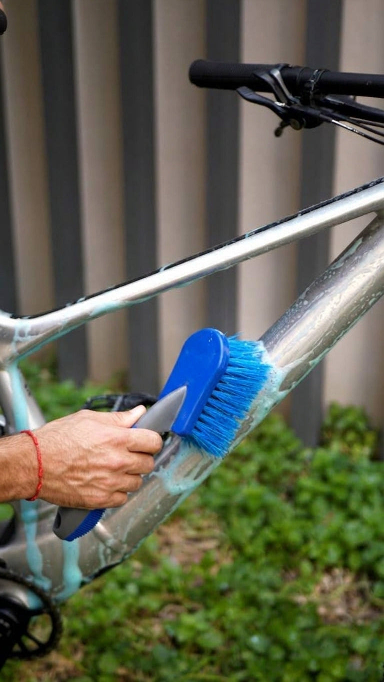 CEPILLO_MULTIUSOS_BE_DIRT_BEDIRT_BE_DIRT_BEDIRT_BICICLETA_BICI_MOTOCICLETA_MOTO_DEPORTE_CICLISMO_BTM_RUTA_ENDURO_LIMPIEZA_LIMPIO_LIMPIADORES_SOFT_BRUSH_CEPILLO_SUAVE_CUADRO_CICLISTA