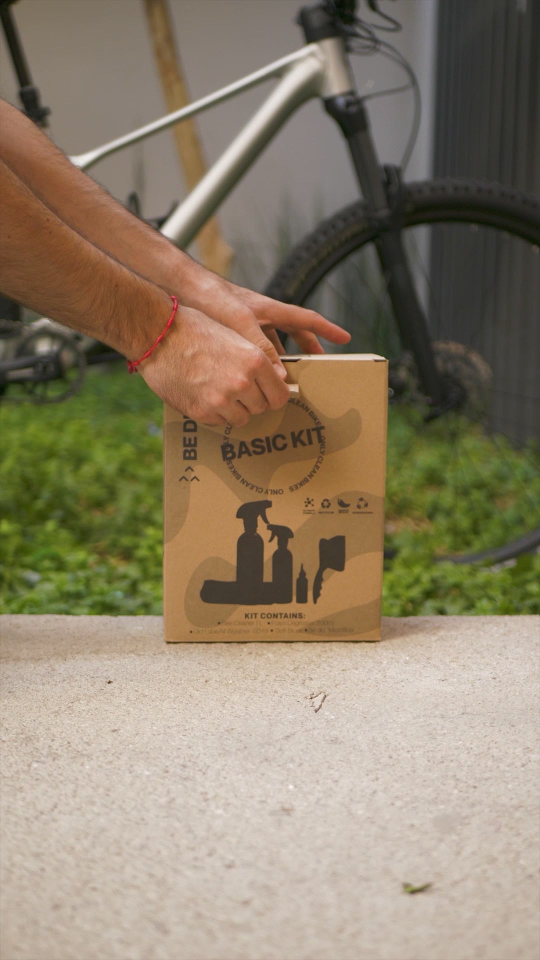 BE_DIRT_BASIC_KIT_DESENGRASANTE_FOAM_DEGREASER_LIMPIADOR_BIKE_CLEANER_MICROFIRA_TOALLA_FOAM_DEGREASER_LIMPIADOR_BIKE_CLEANER_CEPILLO_SUAVE_SOFT_BRUSH_ALL_WEATHER_LUBRICANTE_TODO_CLIMA_CICLISMO_BICICLETA_ENDURO_RUTA